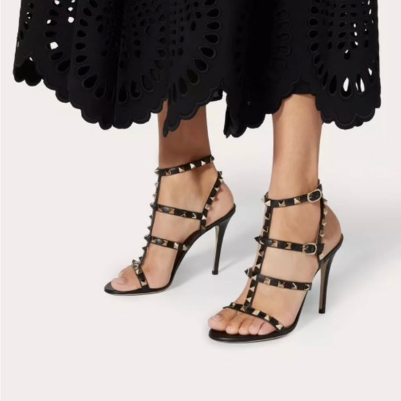 COPY - Valentino heels - Picture 1 of 6